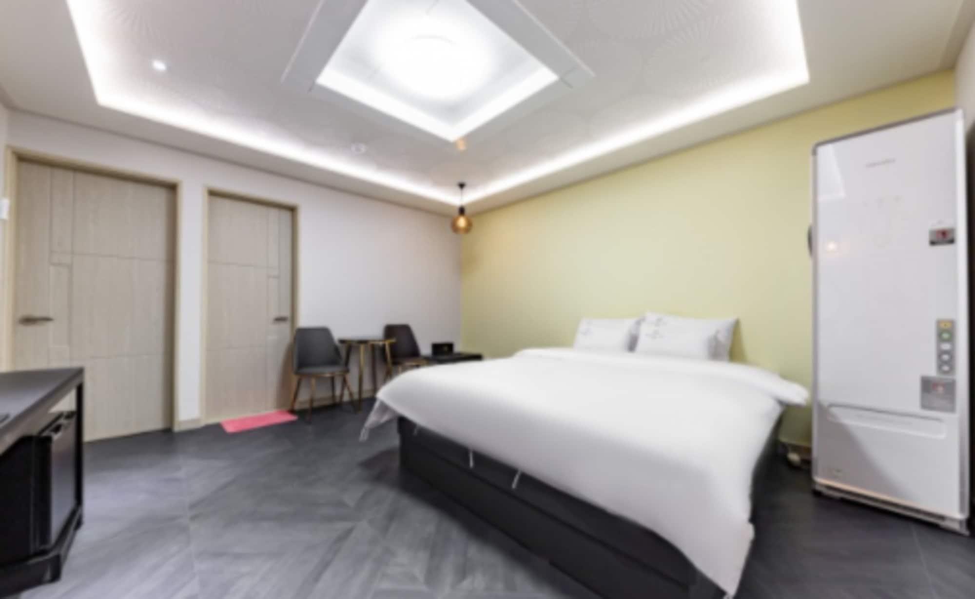 Vip Hotel Mokpo Eksteriør billede