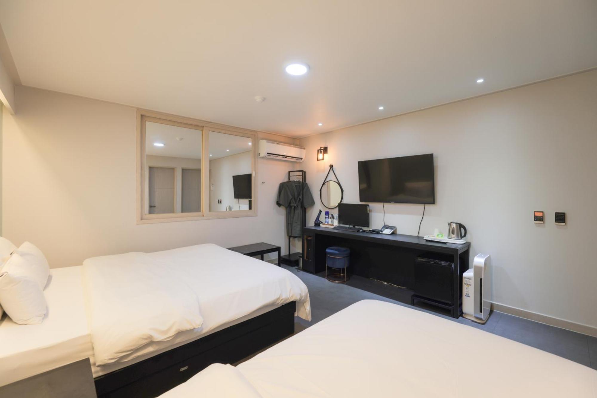 Vip Hotel Mokpo Eksteriør billede