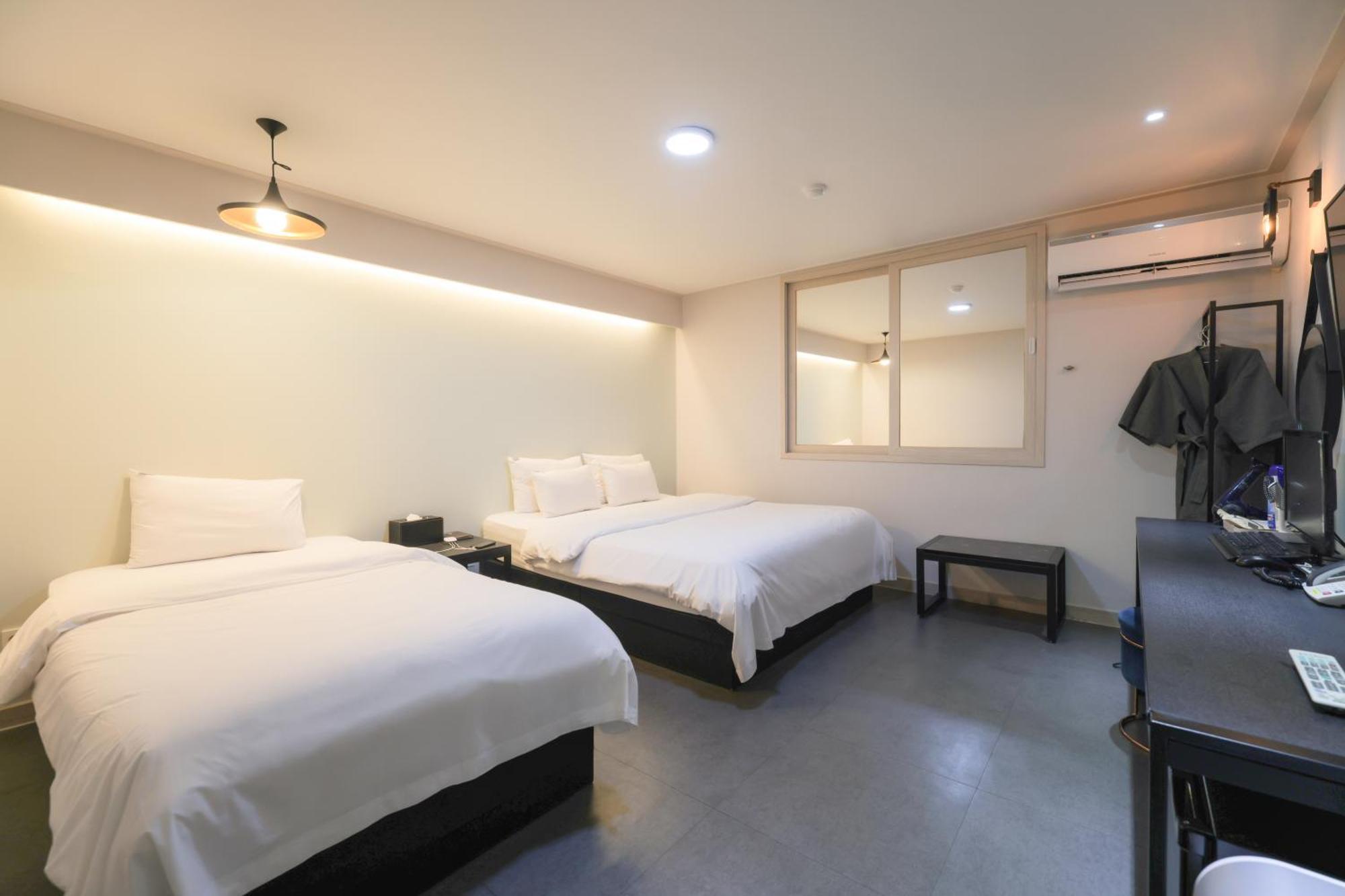 Vip Hotel Mokpo Eksteriør billede