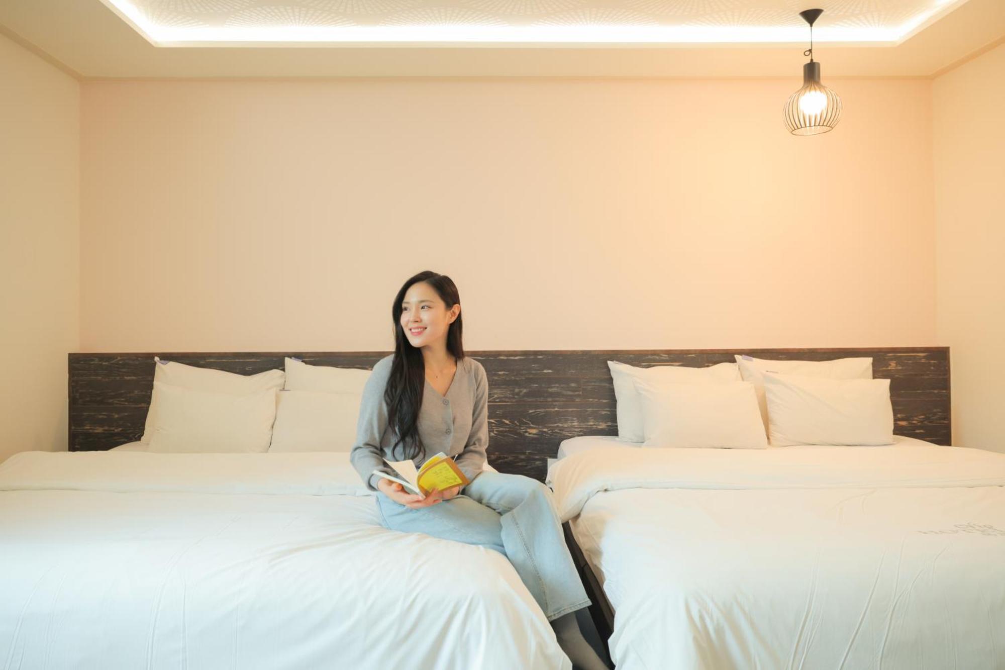 Vip Hotel Mokpo Eksteriør billede